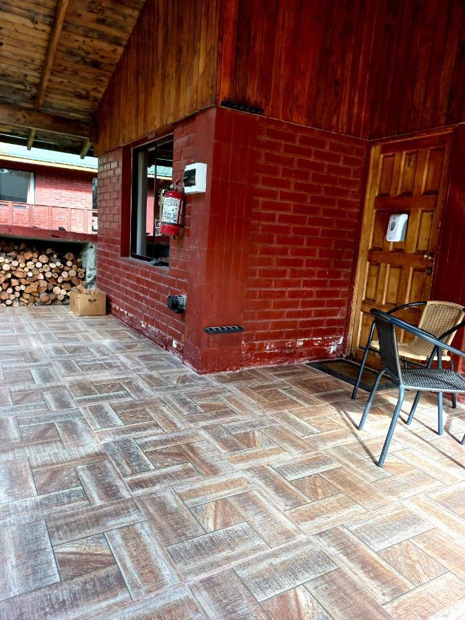 Cabanas Rapidos Del Rio Baker Puerto Bertrand ภายนอก รูปภาพ