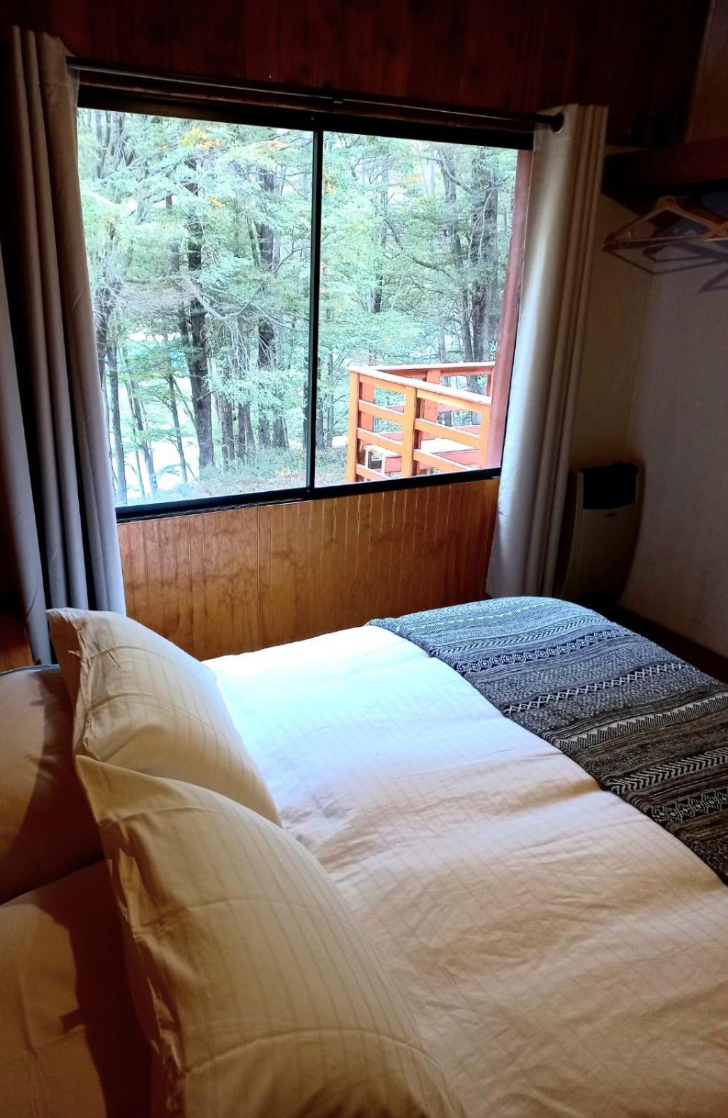 Cabanas Rapidos Del Rio Baker Puerto Bertrand ภายนอก รูปภาพ